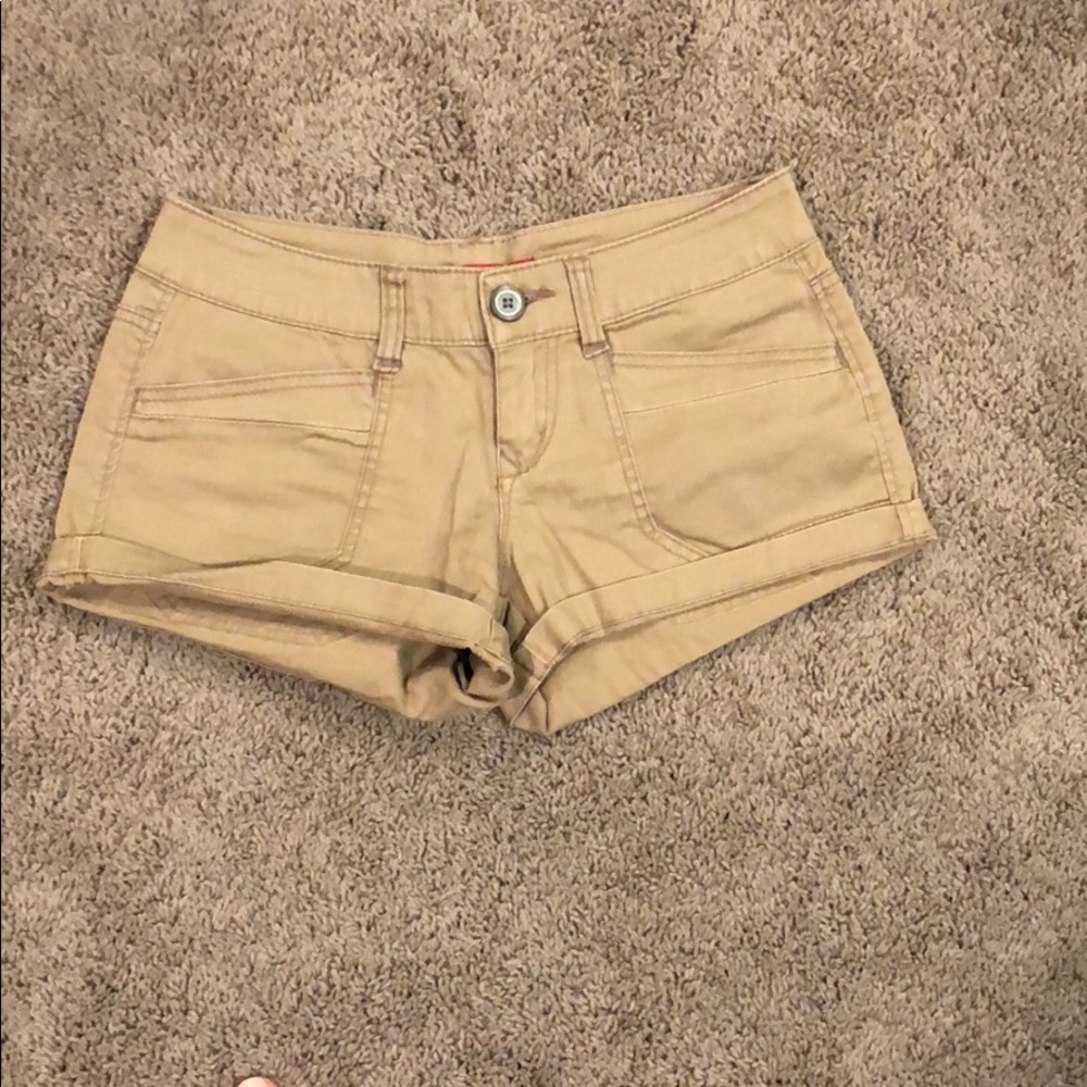 beige shorts
